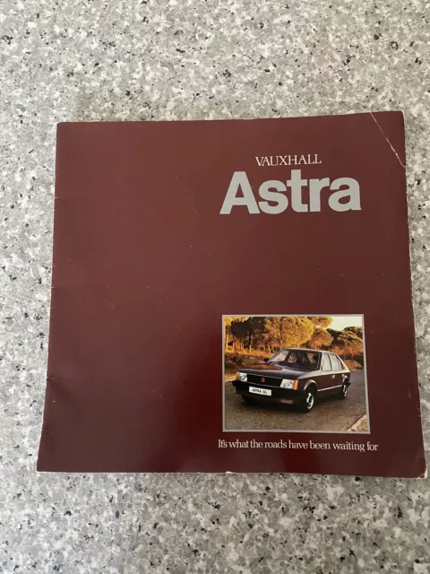 Vauxhall Astra Car Sales Brochure 1980 Estate Hatch L UK Market FREE POSTAGE