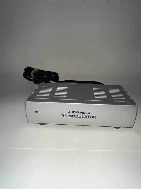 DYNEX WS-007 RF MODULATOR Audio Video Signal CONVERTER 120V 60Hz 4.5W
