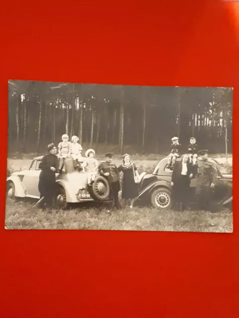Foto-antik-Russische Offiziere mit Familien-1947