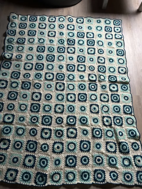 Granny Square Häkeldecke, Handmade , Creme, Blau und Türkis  ca. 140 x 180cm