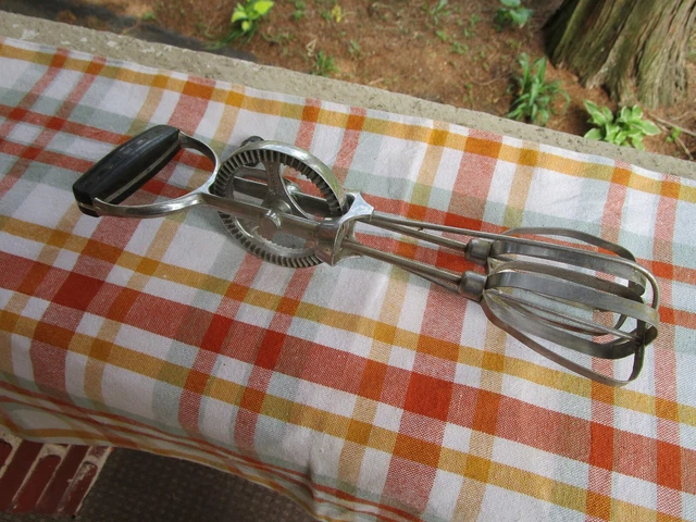 Vintage Ekco Best Egg Beater Hand Held Crank Mixer Stainless Steel Black Handle
