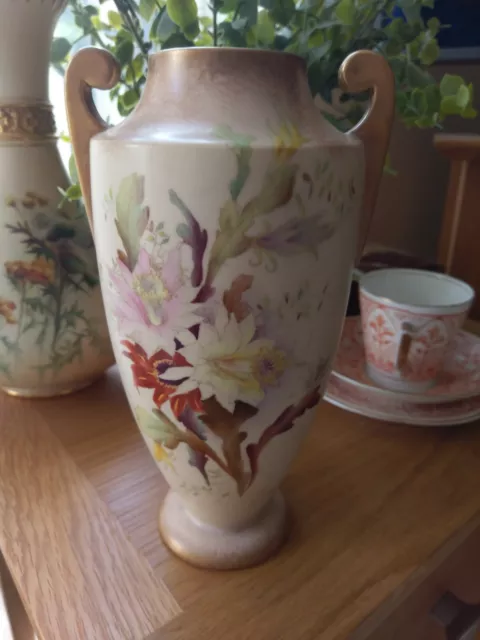 CARLTON WARE VASE 8.5" FLORAL Blush Ware, Stamped carltonware vgc