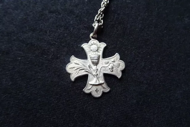 Belle Croix De Bapteme 1884 Argent Massif