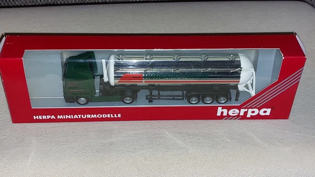 HERPA MB ACTROS 1843 Hungarocamion Budapest SSZ LKW H0 1:87 OVP 186797 ...