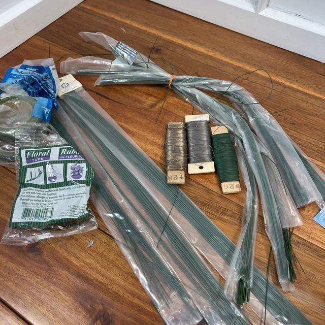 LOTE de 12 medidores diferentes verdes de alambre y cinta floral
