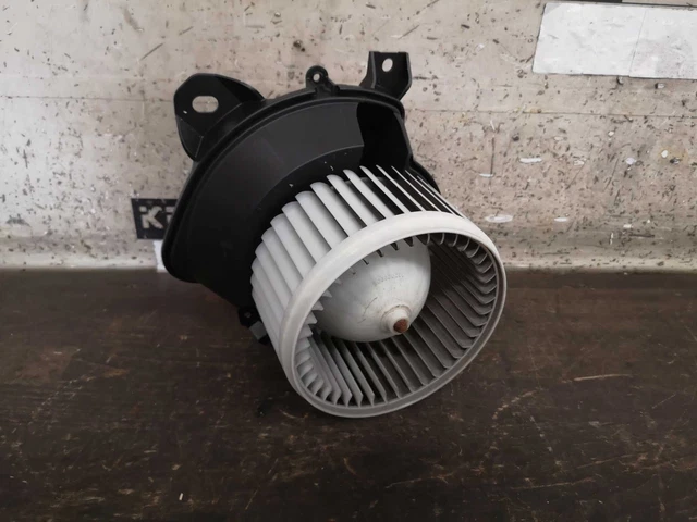 moteur du ventilateur de chauffage Opel Adam 13335075 1.2 51kW B12XER 270371