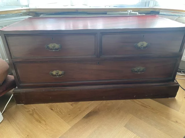 Classic Chest Of Drawers Solid Wood With Lots Of Storage