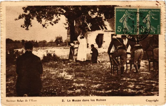 CPA MILITAIRE La Messe dans les Ruines (317648)