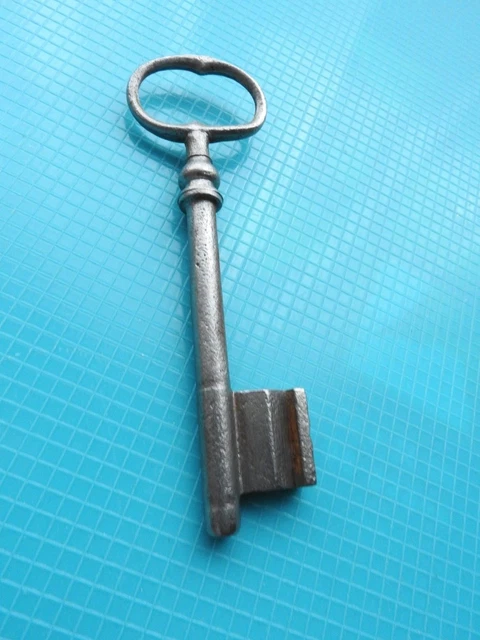 Ancienne serrure en bois pour déco avec sa clé d'origine vintage - Décoration