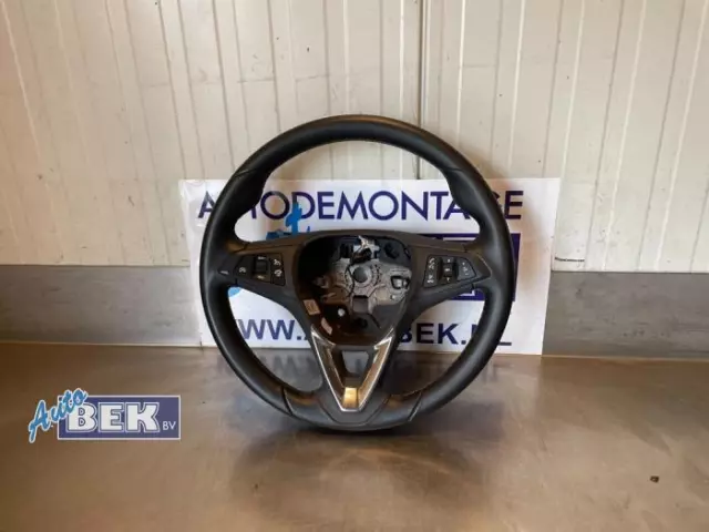 P15593384 Lenkrad OPEL Corsa E (X15) 39035990