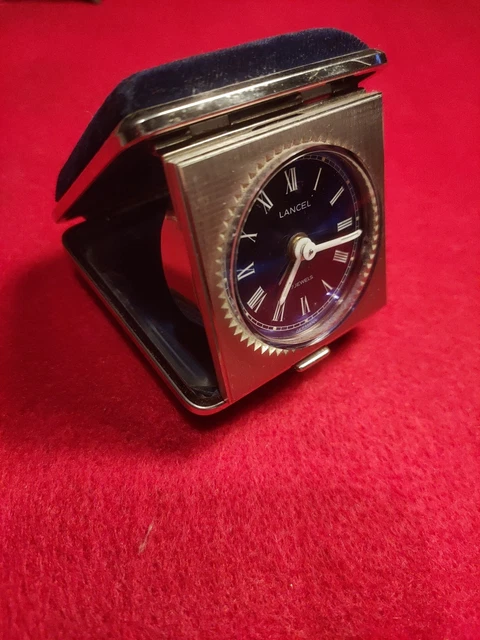 Rare petit réveil électrique vintage forme de radio avec son