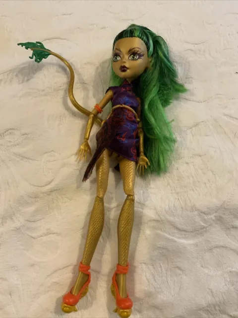 Monster High Doll Jinafire lang, gruselig Stadt der Schrecken Beschreibung lesen