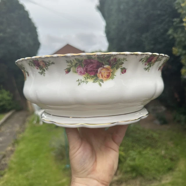 ROYAL ALBERT OLD Country Roses LARGE RARE Footed Fruit Bowl Centrepiece
