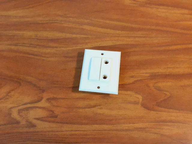 Prise électrique Legrand Mistral 2 Pôles + Terre - Réf 832 39 - Neuf