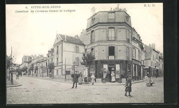CPA Vitry-sur-Seine, Crossroads of Avenue Carnot and Audigois