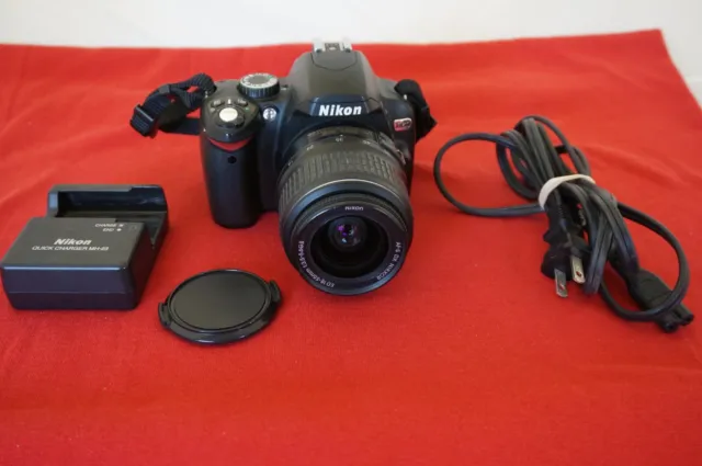 Nikon D60 Digital camera w/ AF-S 18-55mm F/3.5-5.6 G II Lens , shutter act. 7729