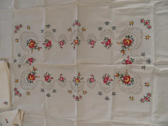 Vintage embroidered floral roses cross stitch large tablecloth & 12 napkins