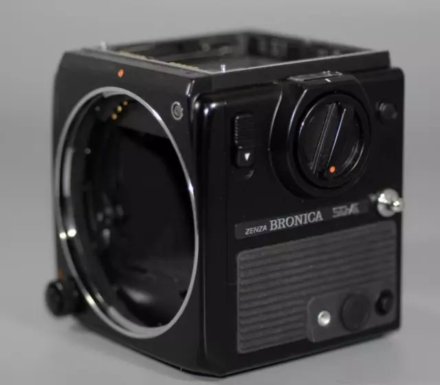 Bronica SQAi camera body for parts SQ-Ai in minty cosmetic condition