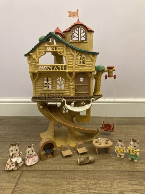 Sylvanian Families Adventure Treehouse And Lakeside Lodge And Cat Family Bundle