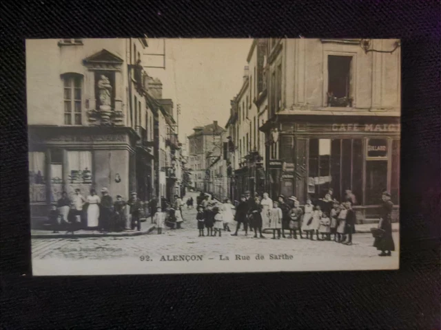 CPA 61 ALENCON - La Rue de Sarthe