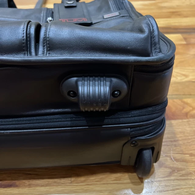 Preowned Tumi 96003D4 Alpha Deluxe 2 Wheeled Black Leather Expandable Briefcase 2