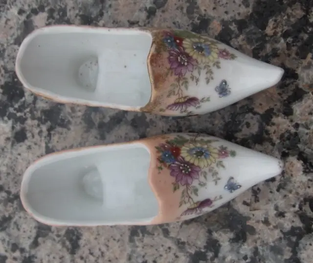 ancienne paire de chaussures sabot porcelaine Paris ? décor floral 3