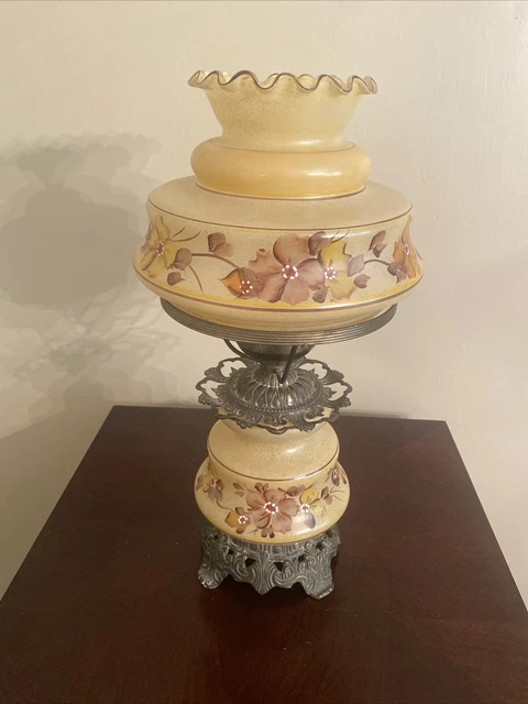 Vintage Quoizel 1973 Hurricane 3-Way Parlor Table Lamp Beige Floral Pattern 17”