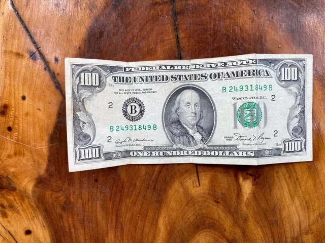1981series A 100 Dollar Bill  - Vintage  Federal Reserve  circulated condition 