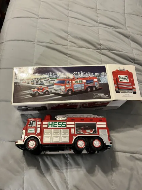 Hess 2005 Emergency Truck With Rescue Vehicle - Fire Truck Red Hess Vehicle