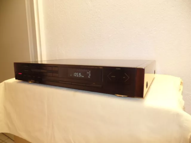 Vintage HiFi Tuner FineArts by Grundig, T-903, Holzwangen, sehr hochwertig