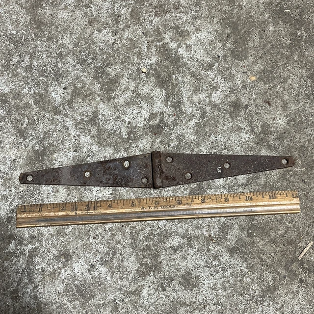(1) Antique Barn Door T Strap Hinge 12” Vintage