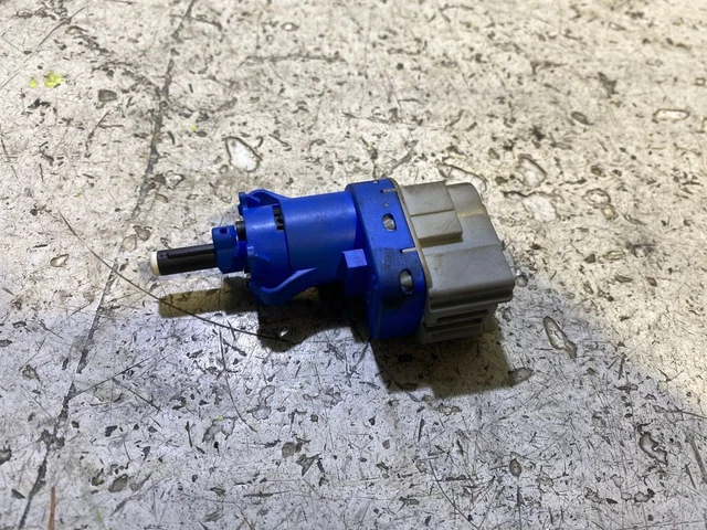 Ford Edge II 2016 brake pedal sensor switch 8T4T96854AA STO19132
