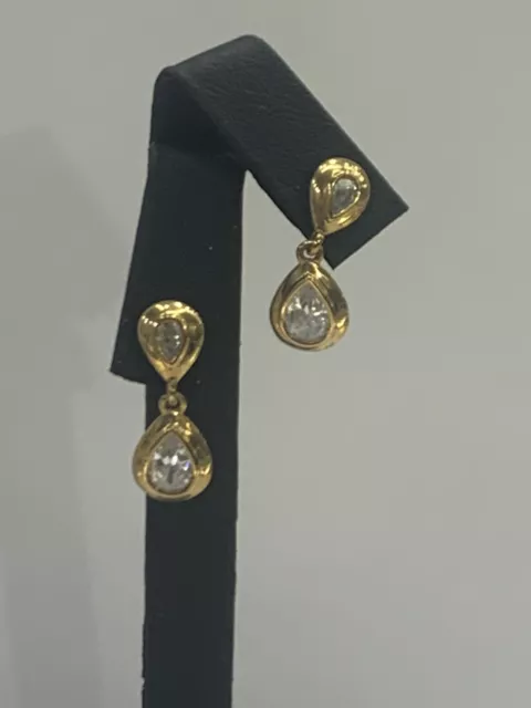 9ct 9k Yellow Gold Cubic Zirconia Drop Stud Earrings. Brand New