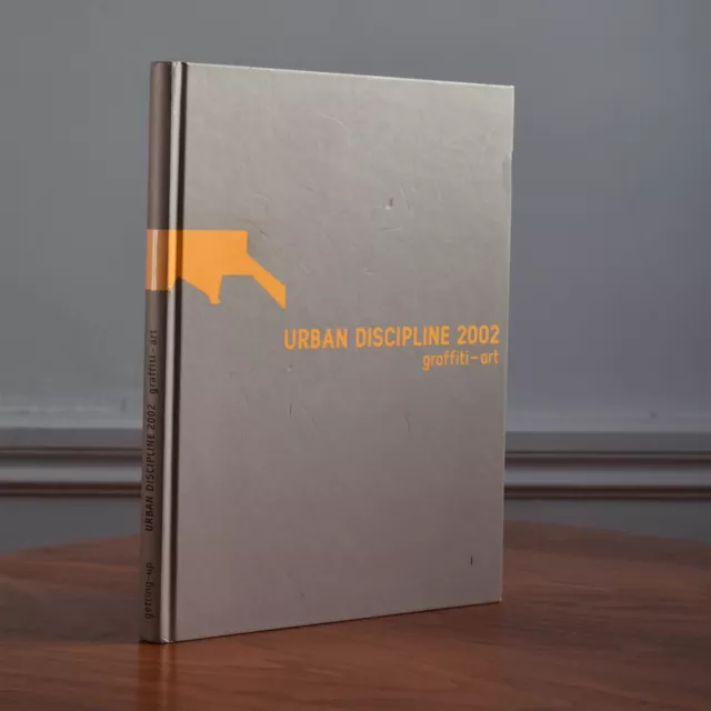 Urban Discipline 2002 Graffiti Art book Livre rare Banksy Osgemeos