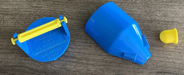 Piezas de repuesto de máquina de bordar Easy Punch - soporte de carrete aguja y tapa de botones