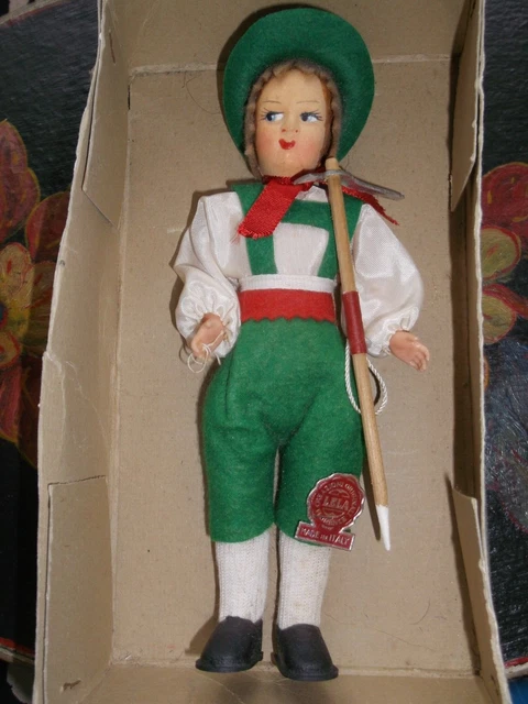 Poupee italienne dans poupées anciennes
