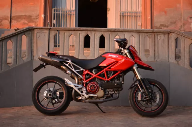 Ducati Hypermotard 1100 s