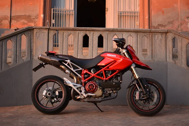 Ducati Hypermotard 1100 s Ducati Hypermotard 1100 s