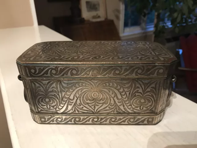 Antique 1890’s Mindanao Phillipines BETEL NUT BOX Bronze w/ Silver Inlay ART