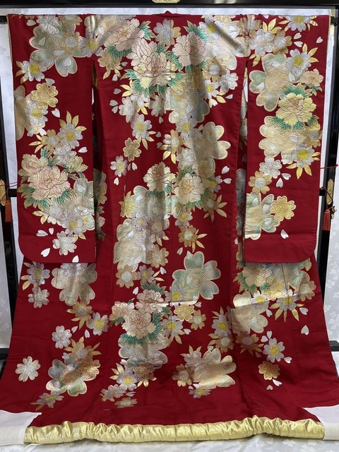 Uchikake Japanese Kimono Bride costume hiking Classic Embroidered