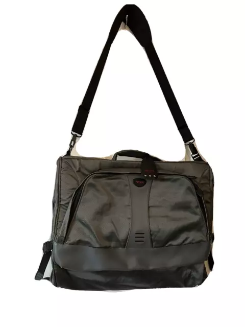 Tumi T-Tech Pulse Carry-On Tri-Fold Garment Bag Carrier Grey 536PW Suit Bag.