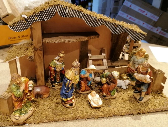 Weihnachtskrippe + Figuren Einzelstück Weihnachten Krippe Vintage Geschenk Weihnachtskrippe + Figuren Einzelstück Weihnachten Krippe Vintage Geschenk