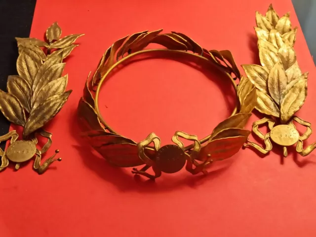 Bijoux ancien Rare triomphe en bronze doré Couronne de Lauriers et Palmes 1937