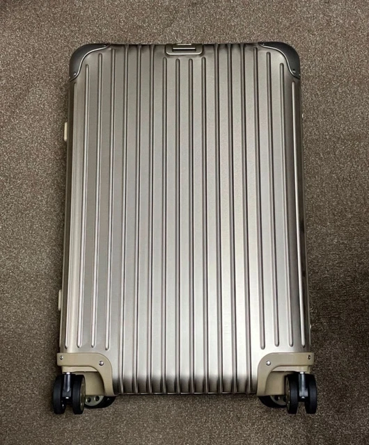 Rimowa Topaz Topas 68L TITANIUM 4-wheels Carry Case Suitcase used