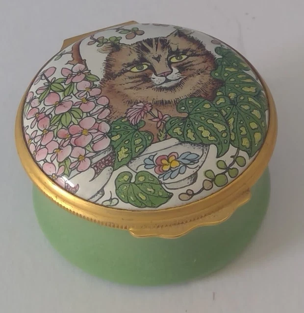 Vintage Crummles Green Enamel Trinket Pill Box Rare Souvenir Chewton Glen Hotel