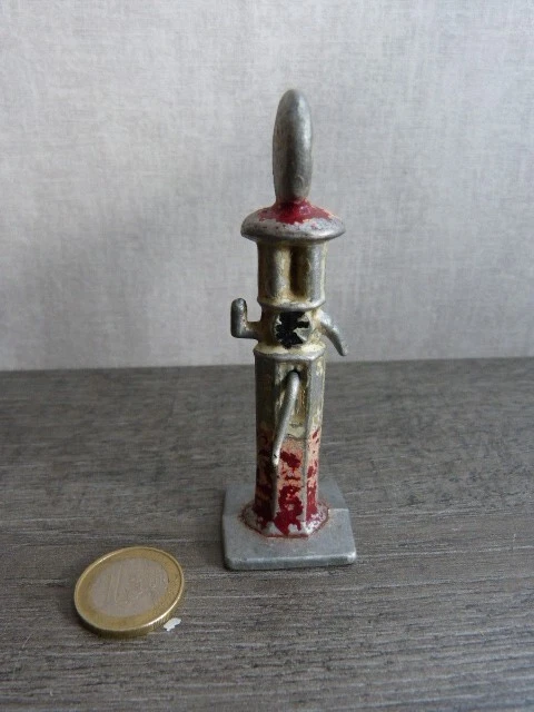 ANCIENNE POMPE A ESSENCE en aluminium QUIRALU , aludo 1/18 (smd4) EUR