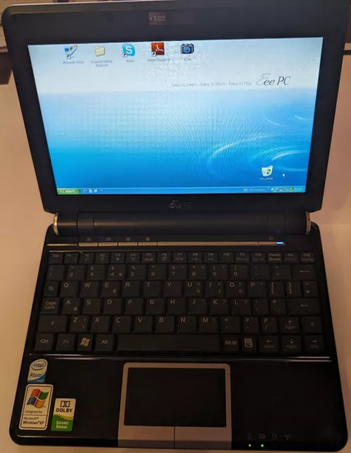 Asus Eee PC901;  CPU Intel Atom; Memory 1GB DDR2; Storage SSD 12GB; 8.9" display