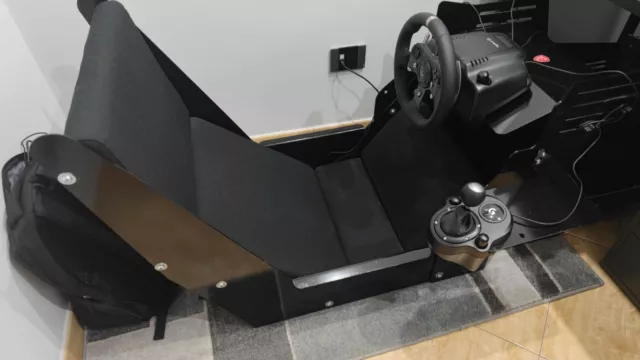 Postazione di guida simulatore F1 Logitech g920