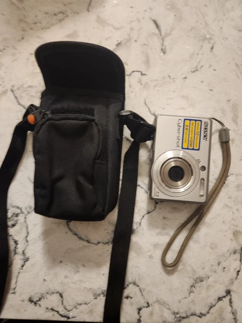 Sony Cybershot DSC-S730 7.2MP Digital Camera with 3x Optical Zoom