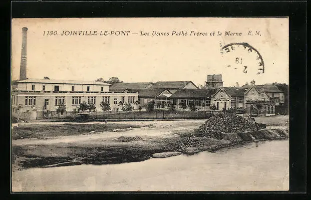 CPA Joinville-le-Pont, Les Usines Pathé Frères et la Marne 1919